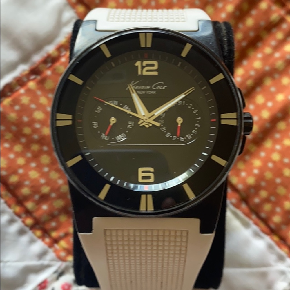 Watch white band